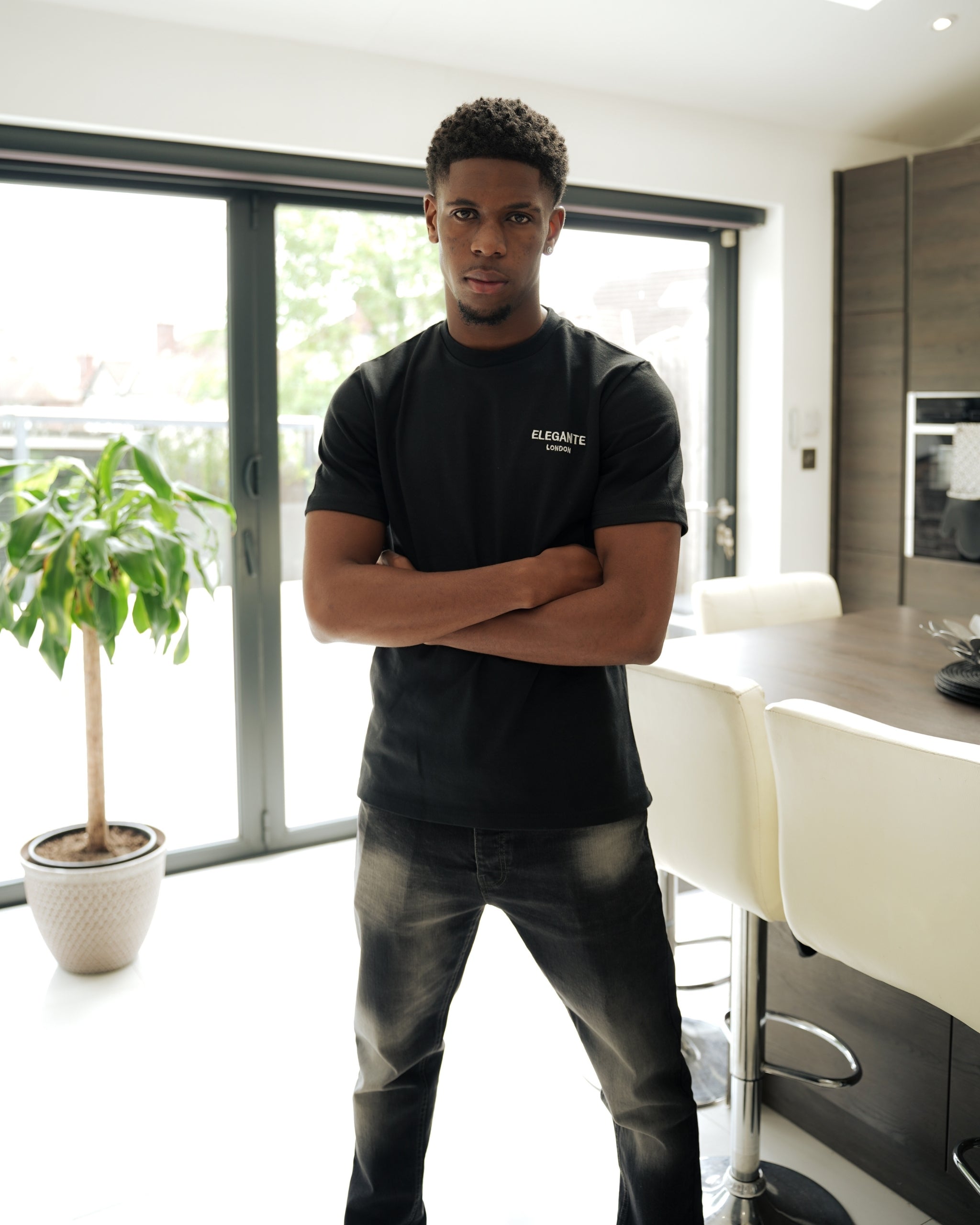 Signature Black T-Shirt-thumbmail-3