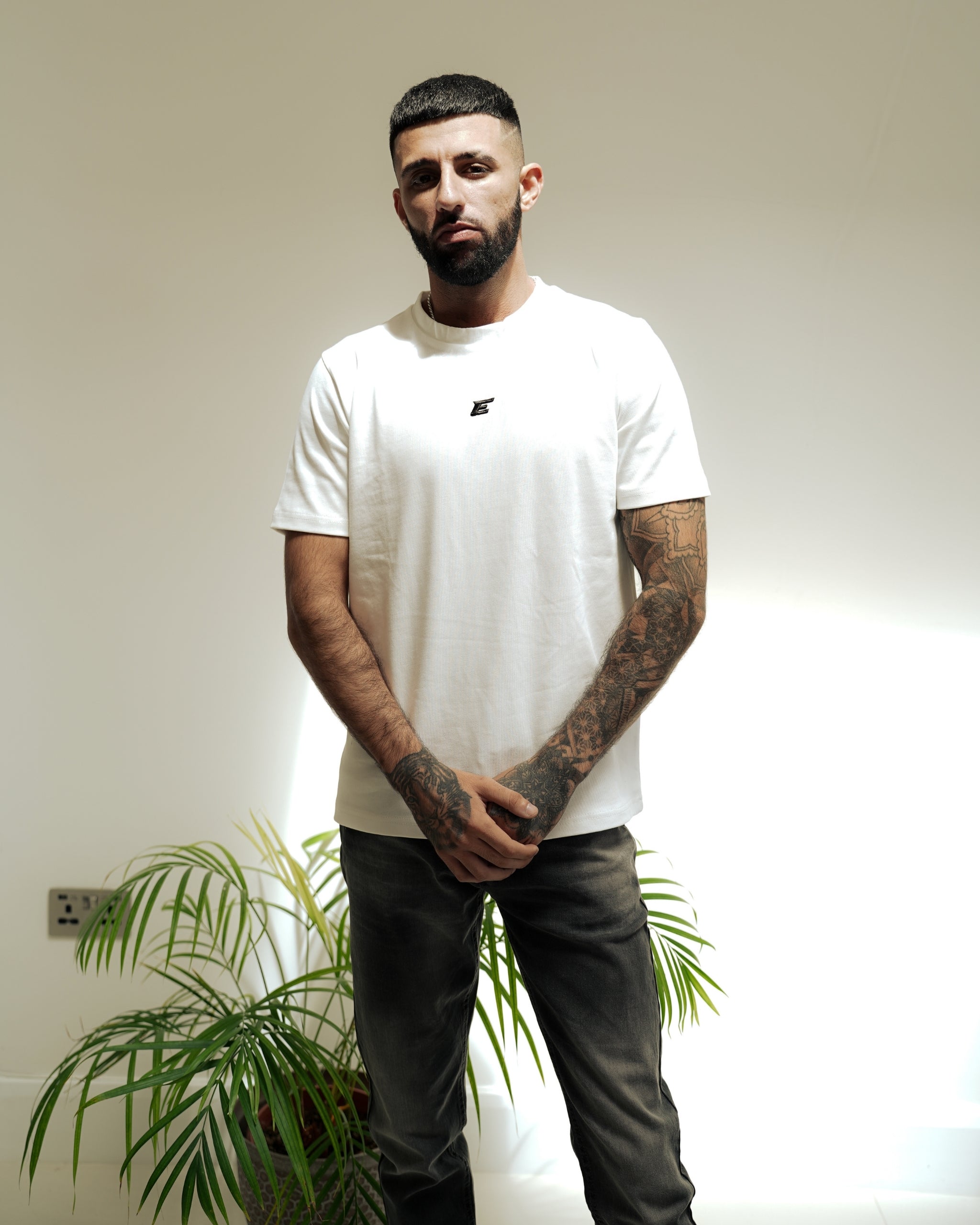 Essential White T-Shirt-thumbmail-3