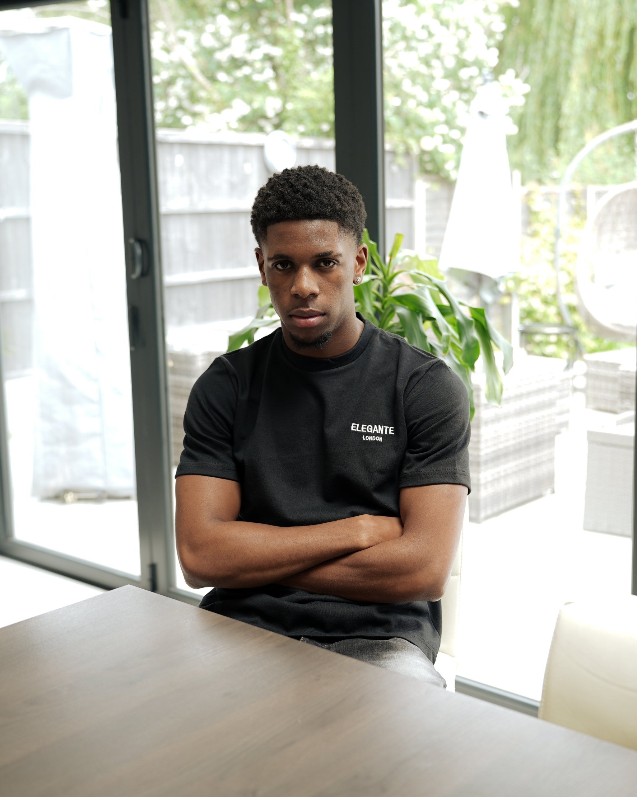Signature Black T-Shirt-thumbmail-5