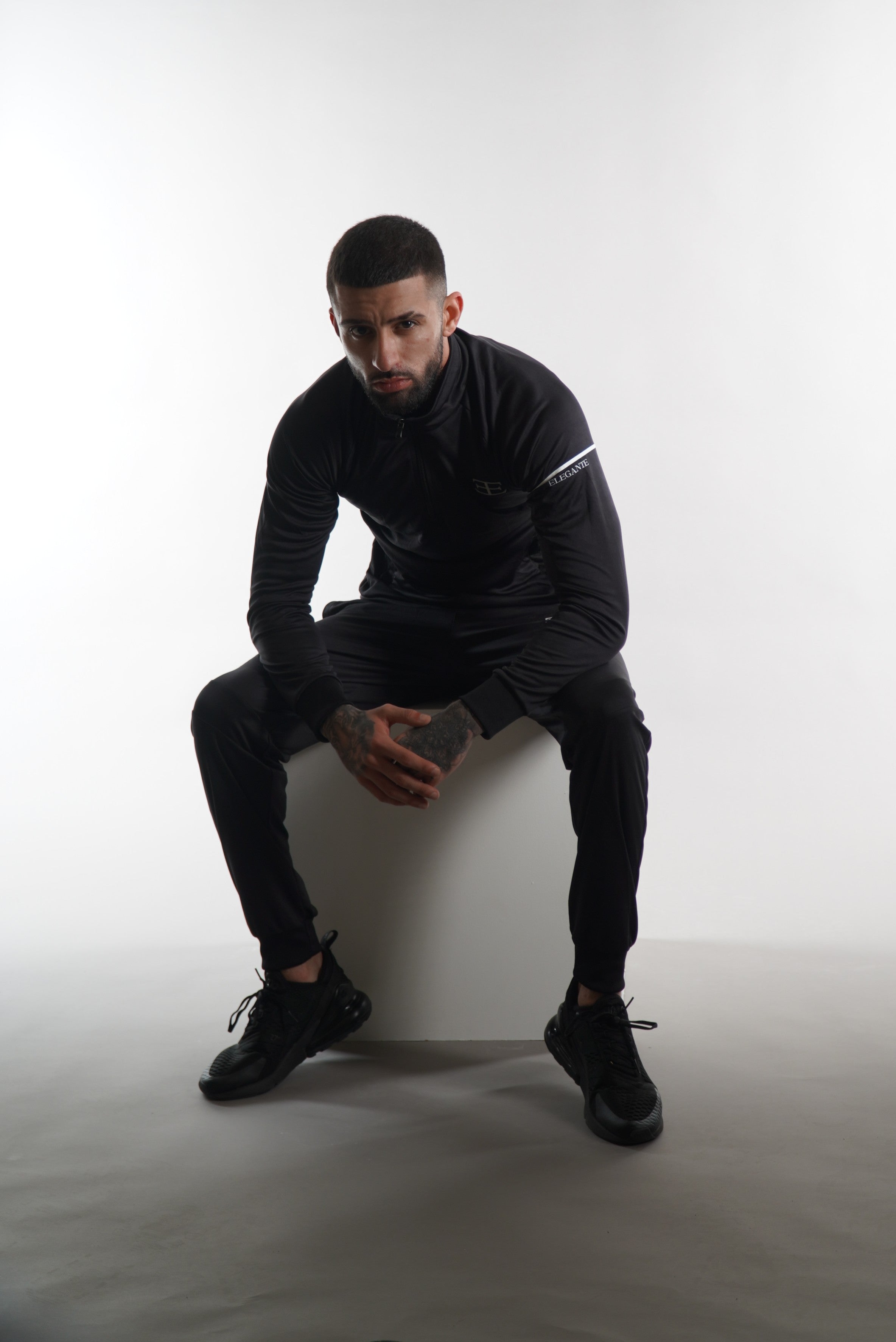 Men's Elegante black tracksuit top and joggers, sportswear, activewear, gym wear